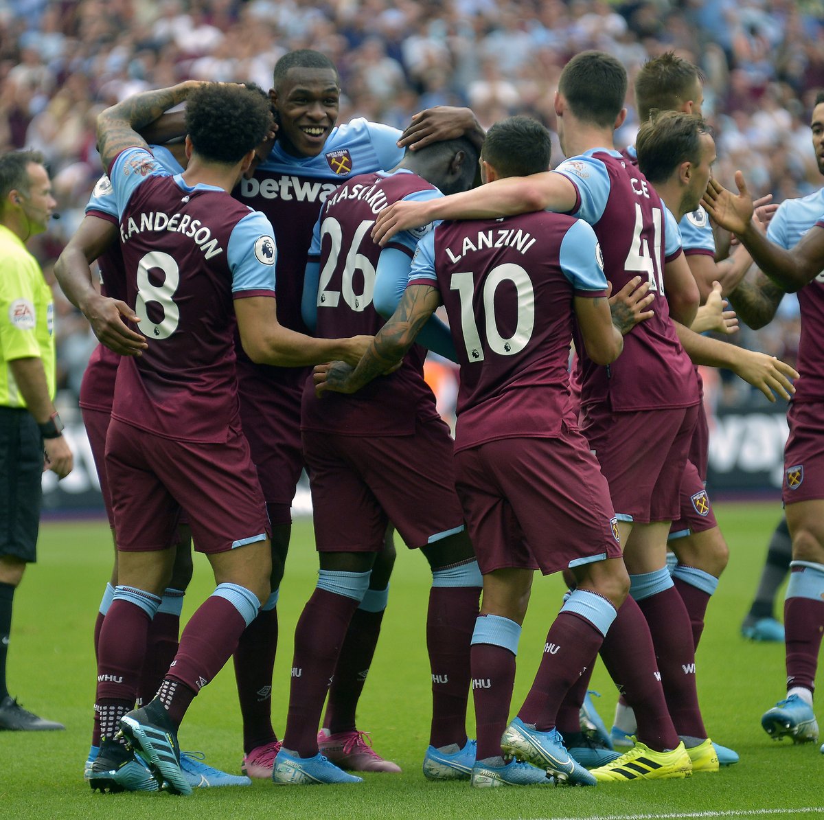 统一制服强 统一制服强