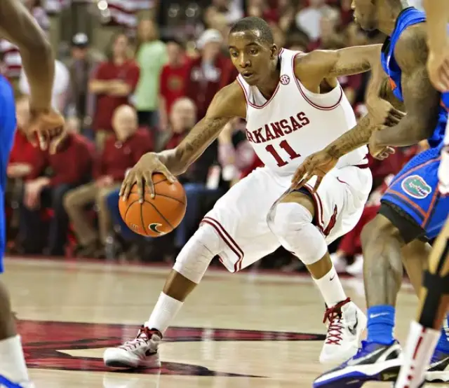 随即击地传 随即击地传